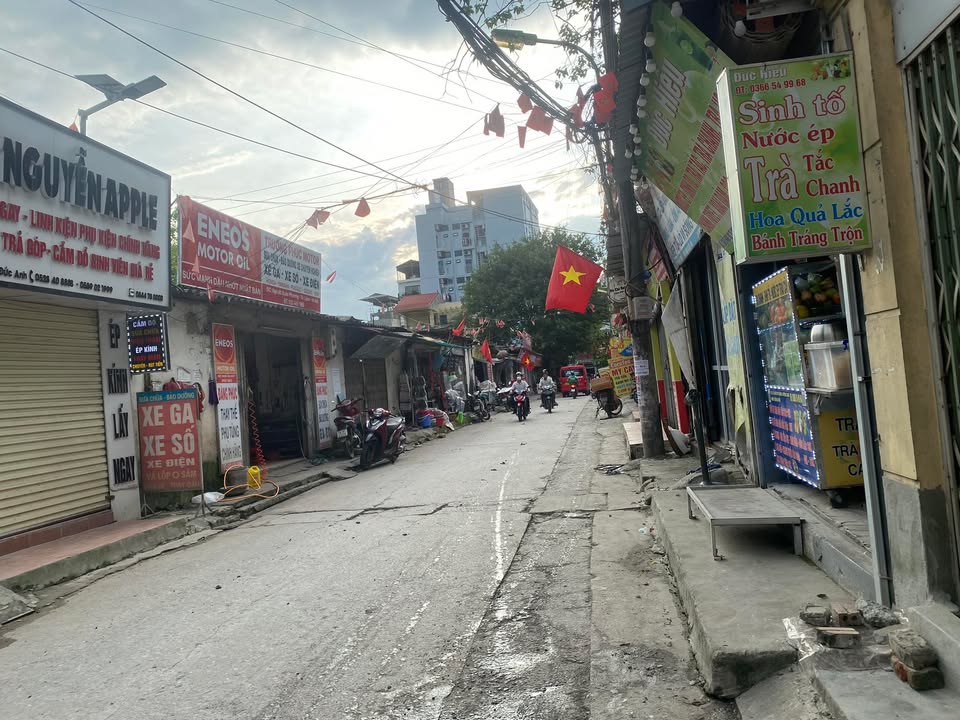 Nhà riêng Ngõ 70 Xuân Phương 120m² giá 2 tỷ - Vị trí đắc địa cho kinh doanh!