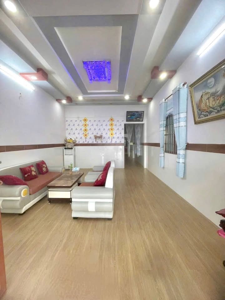 Nhà sân vườn Sóc Trăng 336m² giá 1.78 tỷ - Không gian sống lý tưởng!