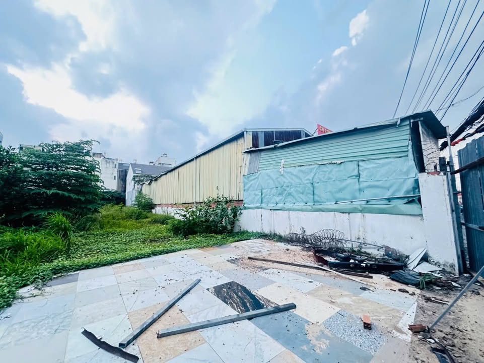 Kho/Xưởng cho thuê Quốc Lộ 13 Thủ Đức 1500m² - Phù hợp làm Showroom Ô Tô