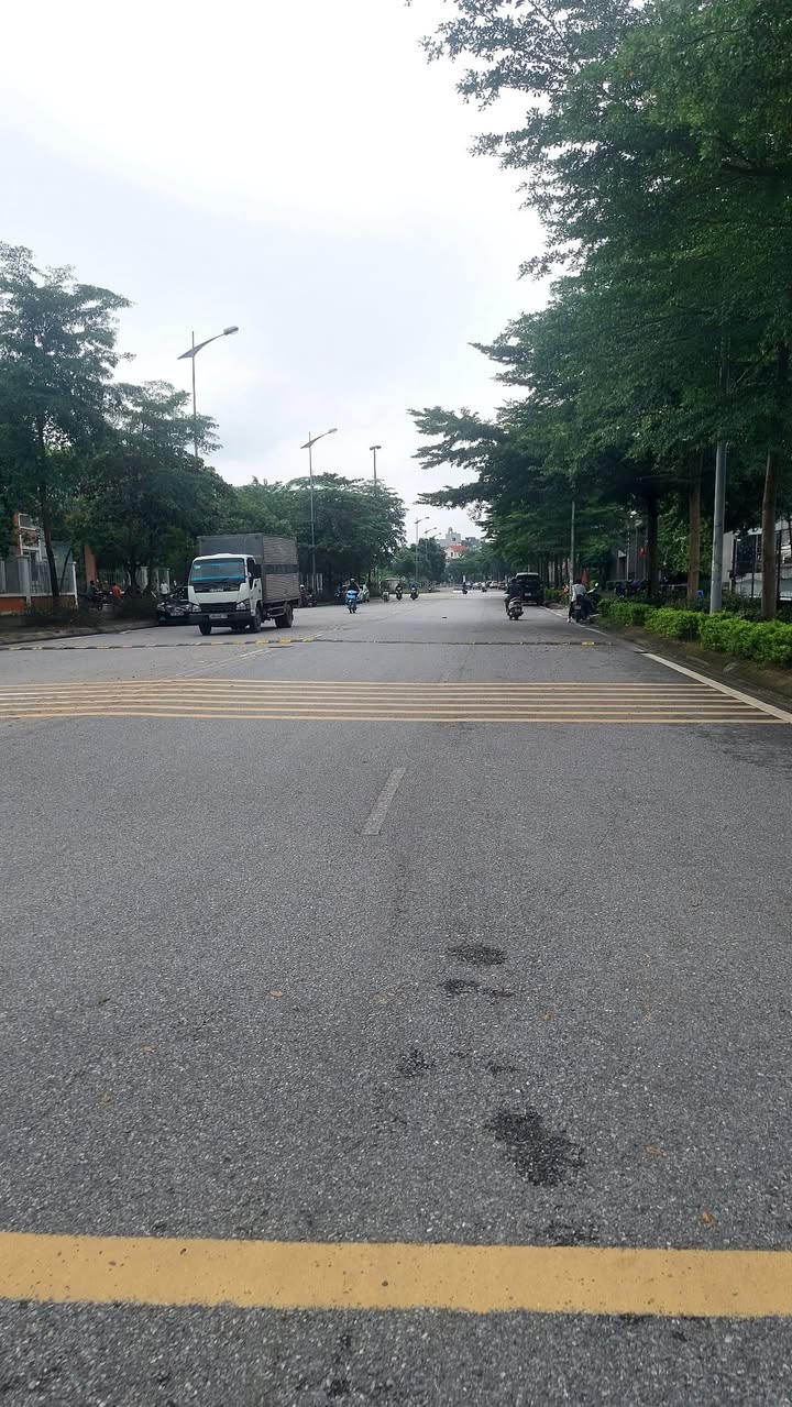 Đất Cổ Linh, Long Biên 52m² giá 6.5 tỷ - Ô tô vào gần, sẵn nhà cho thuê!