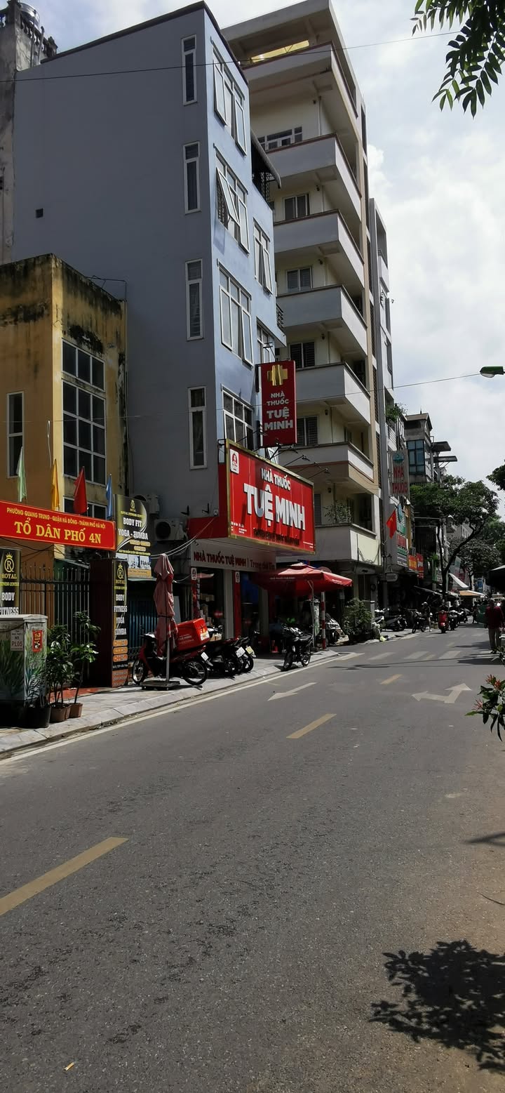 Nhà mặt phố Bà Triệu, Hà Đông 60m² giá 15 tỷ - Kinh doanh đa dạng ngay trung tâm!