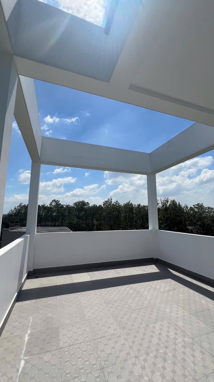 Nhà mặt tiền ĐX082, Định Hòa, Thủ Dầu Một 60m² giá 5.65 tỷ - Kinh doanh sầm uất!