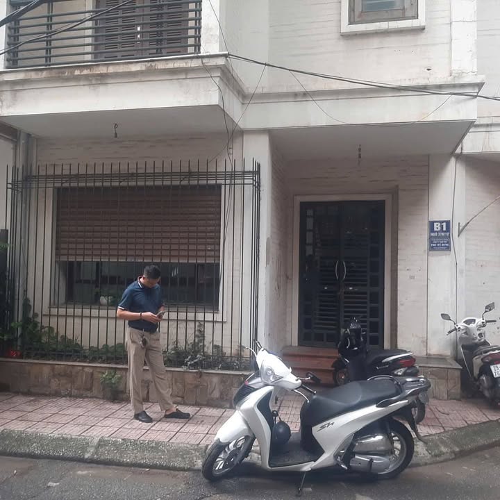 Nhà lô góc đường Bưởi, Ba Đình 72m² giá 37 tỷ - Sẵn sàng giao dịch!