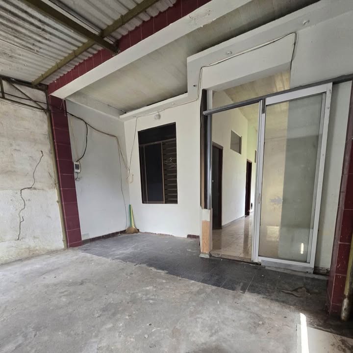 Nhà riêng đường Trần Hoành, Khuê Mỹ 127m² giá 5.6 tỷ - Ô tô vào tận nhà!