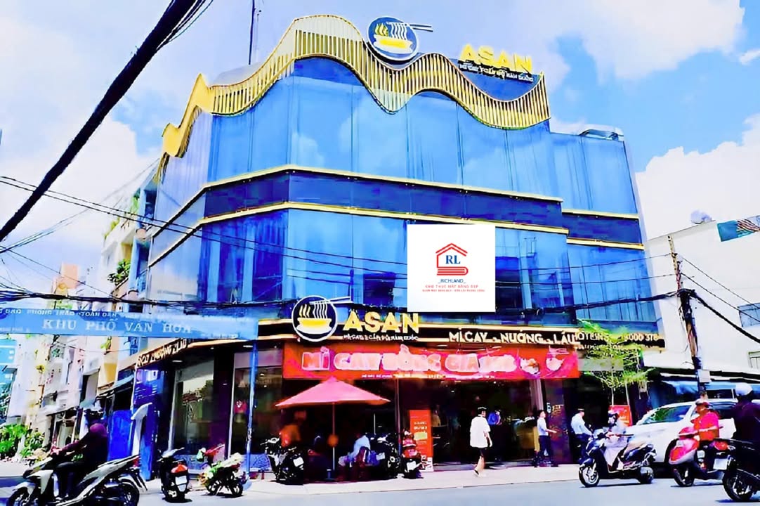 Nhà góc 2 mặt tiền đường Út Tịch, quận Tân Bình, 149m² chỉ 110 triệu/tháng - Thích hợp kinh doanh đa ngành!