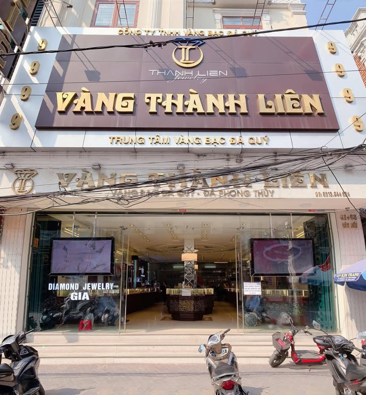 Cho thuê nhà mặt phố Giang Văn Minh 270m² - Mặt tiền rộng, vị trí đắc địa!