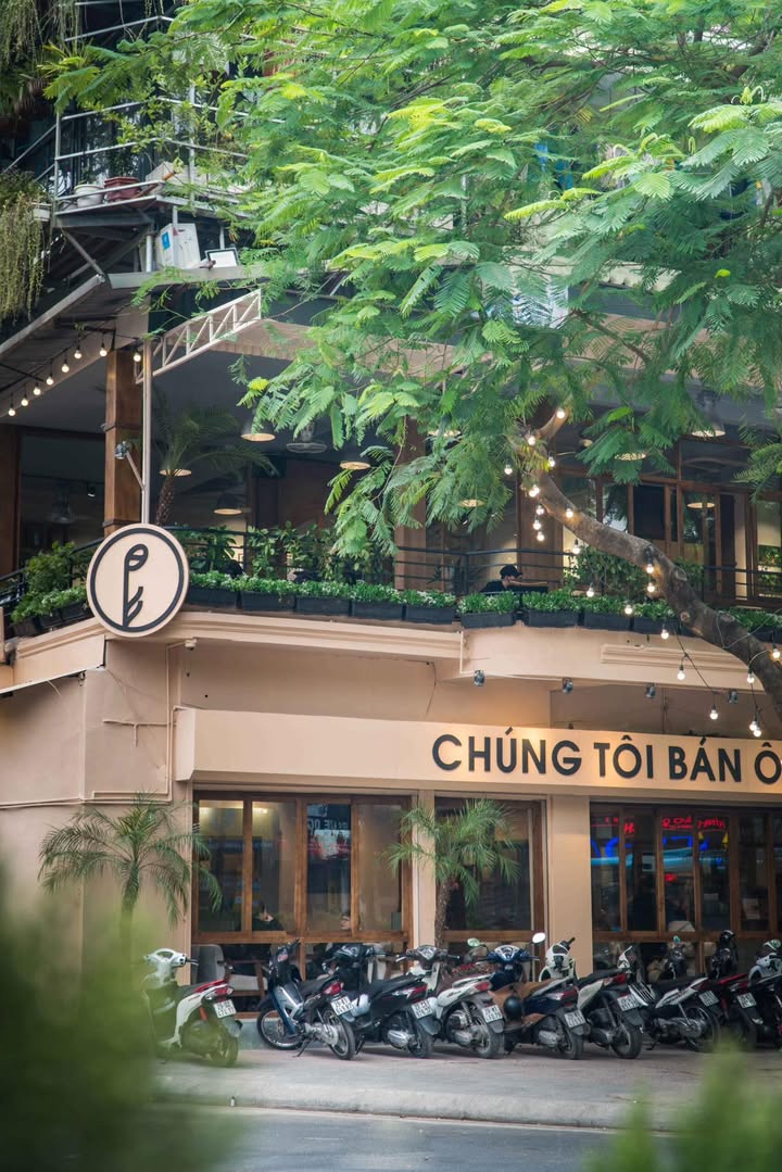 Lô góc cho thuê quận Thanh Xuân 200m² giá thỏa thuận - Mặt tiền đắc địa