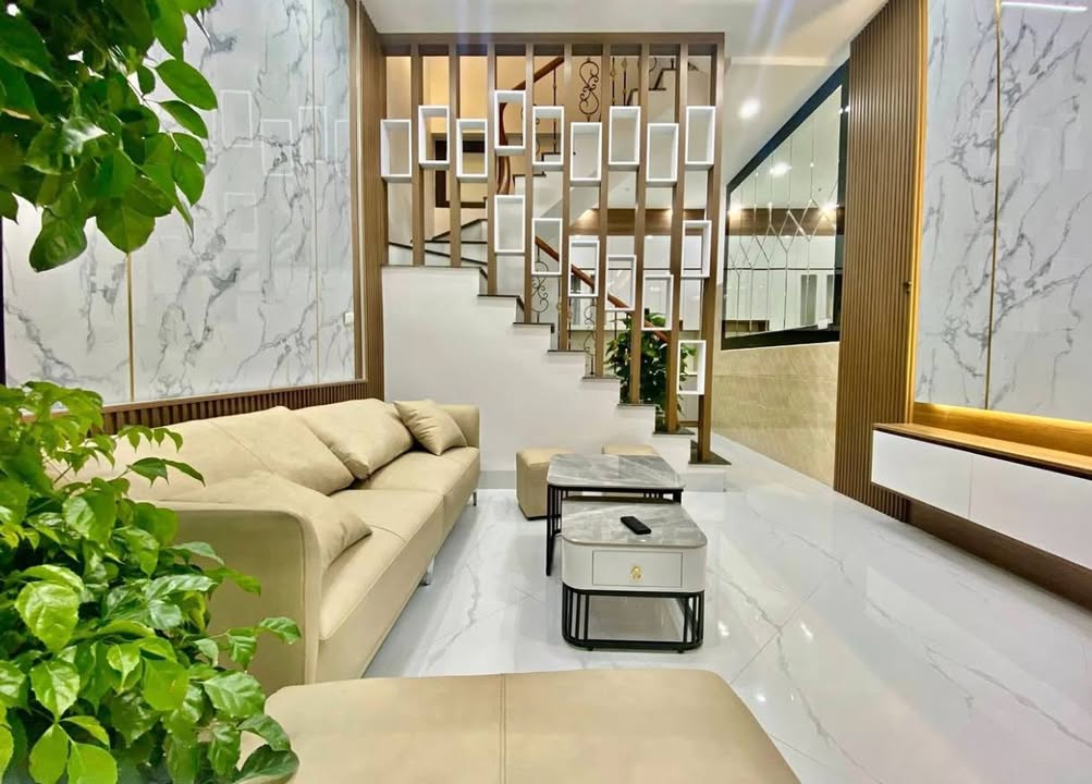 Nhà đẹp Trần Phú – Thanh Xuân – 38m² giá 8.2 tỷ - Vị trí vàng gần Hồ Gươm Plaza!