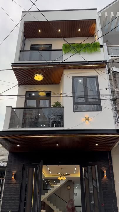 Nhà phố 3 tầng đường B1, Ninh Kiều 74m² giá 6 tỷ - Sẵn sàng vào ở!