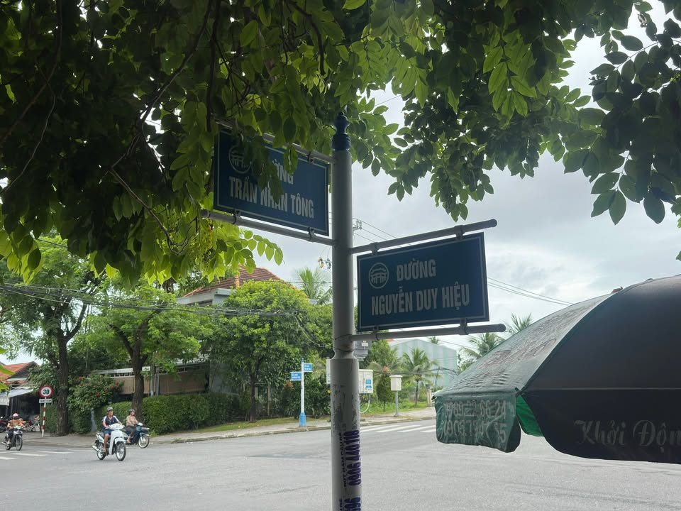 Mặt bằng góc cho thuê tại ngã tư Trần Nhân Tông - Nguyễn Duy Hiệu, 200m² - Kinh doanh thuận lợi!