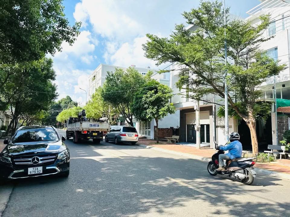 Nhà phố Phước Nguyên Bà Rịa 56m² giá 4.2 tỷ - Đối diện nhà hàng Mỹ Cảnh!