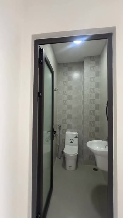 Nhà riêng CMT8, Pleiku 90m² chỉ 2.7 tỷ - Thiết kế hiện đại, sẵn sàng ở ngay!