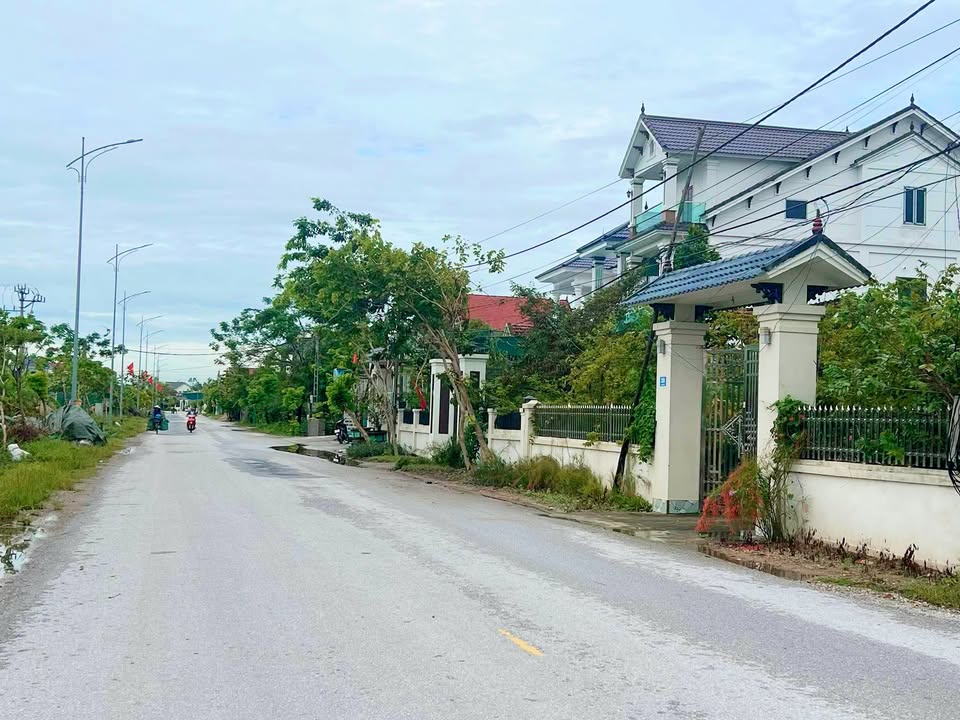 Đất đấu giá khối 7 Quỳnh Xuân 198m² giá 2 tỷ - Kinh doanh sầm uất!