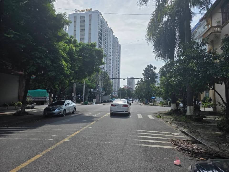 Đất kinh doanh mặt đường Hoàng Hoa Thám, Bắc Ninh 100m² giá 11 tỷ - Vị trí đắc địa cho đầu tư!