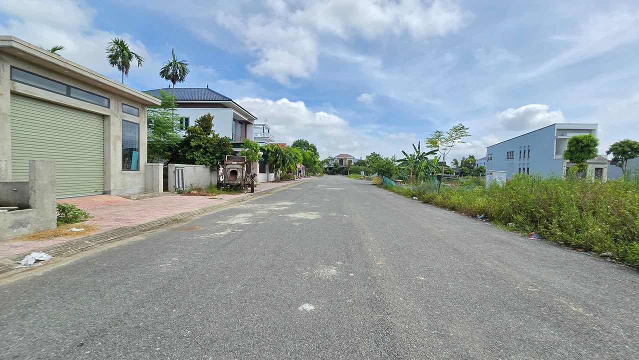 Đất nền QH Đồng Rào Thạch Trung 158.5m² giá 4 tỷ - Đường rộng 18m, tiện ích đầy đủ!