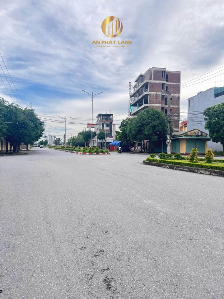 Lô đất KĐT Mới Phúc Trì Nam Định 90m² giá 5 tỷ - Gần chợ, trường học, tiện ích đầy đủ!