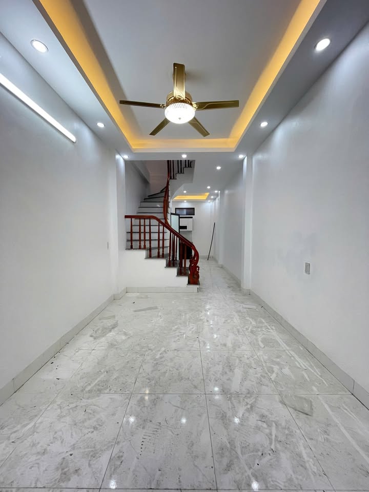 Nhà 3 tầng phường Lê Hồng Phong 35m² giá 1,5 tỷ - Sổ hồng chính chủ, gần Vàng Bạc Mão Thiệt!