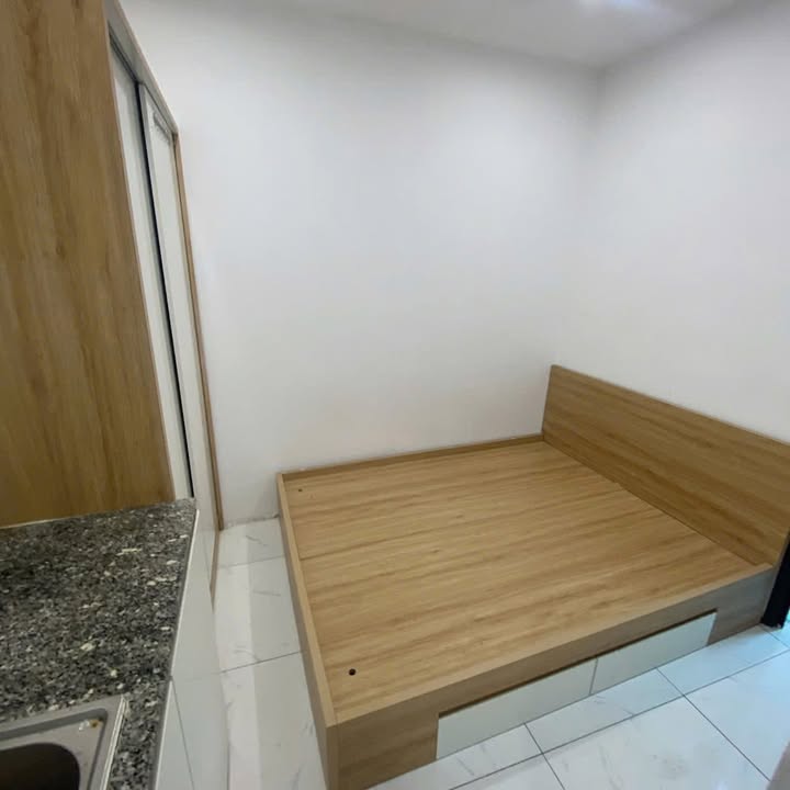 Phòng trọ cho thuê tại Minh Khai 17m² giá 2.9 triệu - Thang máy và nội thất đầy đủ!