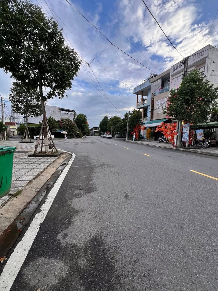 Bán đất mặt tiền Lê Văn Sỹ, TP Quảng Ngãi, 198m² - Vị trí kinh doanh lý tưởng!