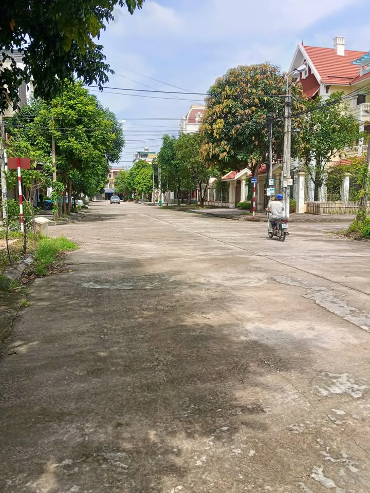 Nhà 3 tầng Ninh Tiến 1, 75m² giá 7 tỷ - Thiết kế hiện đại, sẵn sàng vào ở!