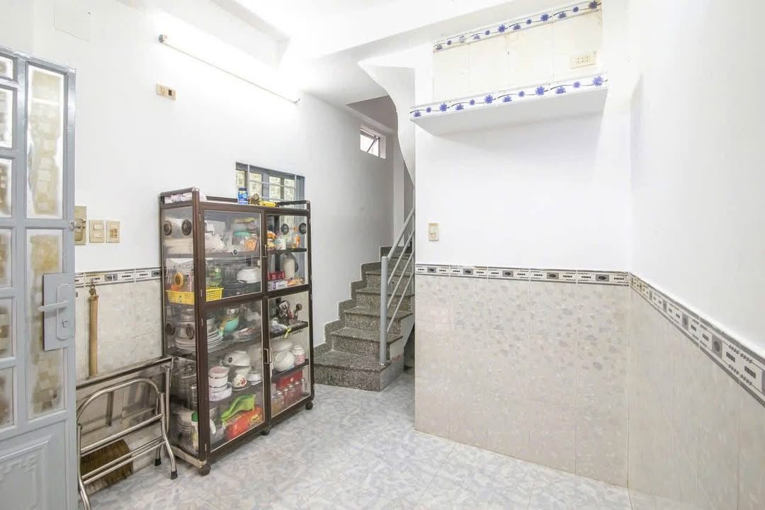 Nhà riêng đường Đề Thám, quận 1, 15m² giá 3.95 tỷ - Vị trí trung tâm, thuận tiện!