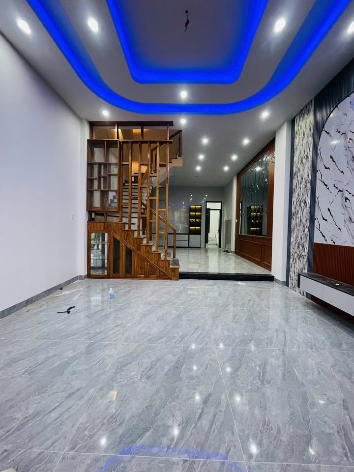 Nhà 3 tầng Quang Trung, Quy Nhơn 80m² giá 5 tỷ - Pháp lý chuẩn, sẵn sàng sang tên!