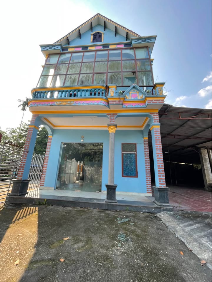 Đất nền Tân Cương 2000m² giá 3.95 tỷ - Sở hữu 2 căn nhà kiên cố đẹp!