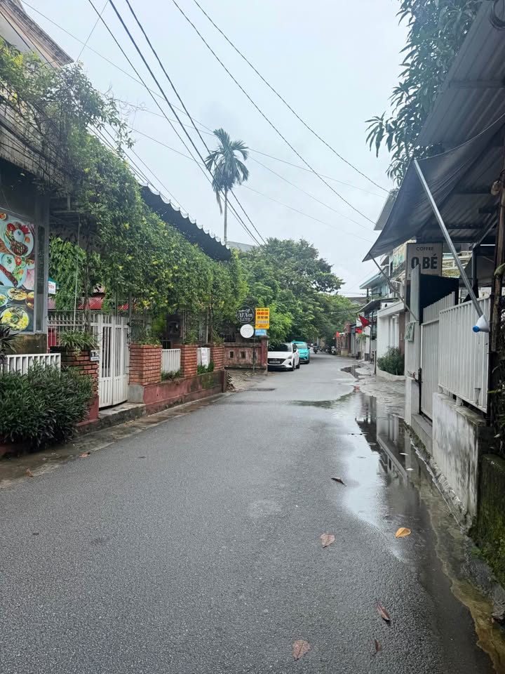 Nhà 2 tầng 100m² đường Văn Cao, Huế - Sổ đỏ chính chủ, thu nhập 15 triệu/tháng!