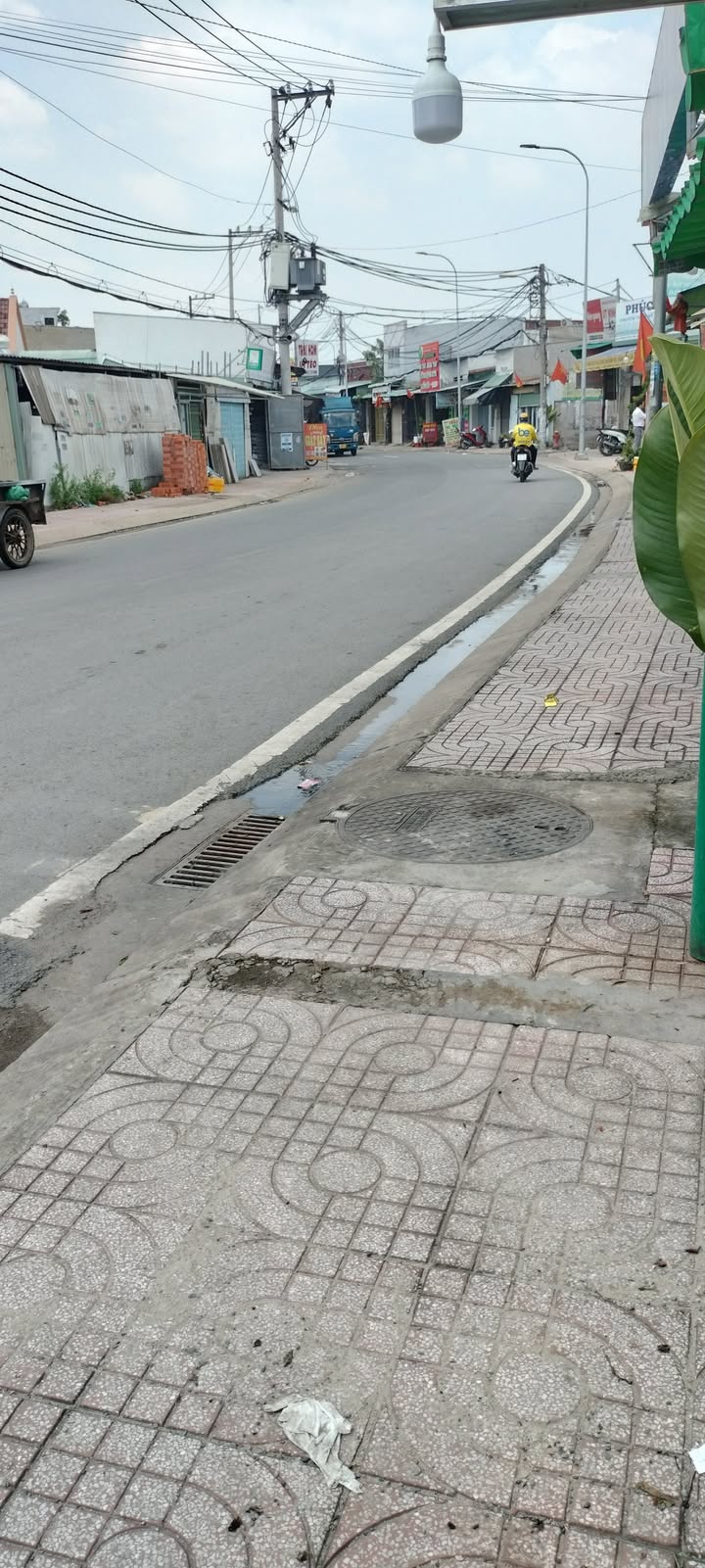 Nhà mặt tiền kinh doanh 180m² Phạm Thị Nghĩ, Bình Chánh - Giá chỉ 8 triệu/tháng!