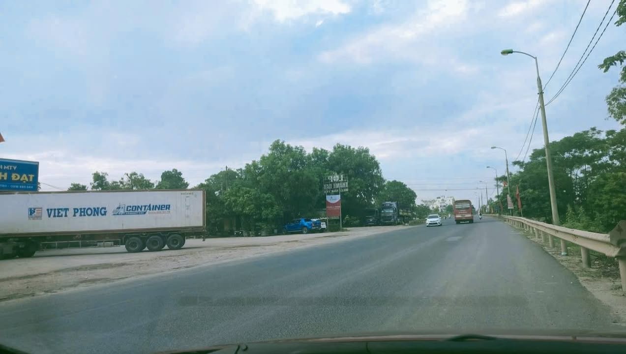 Nhà cấp 4 Tân Dĩnh Lạng Giang 270m² giá 2.4 tỷ - Chuyển nhượng gấp!