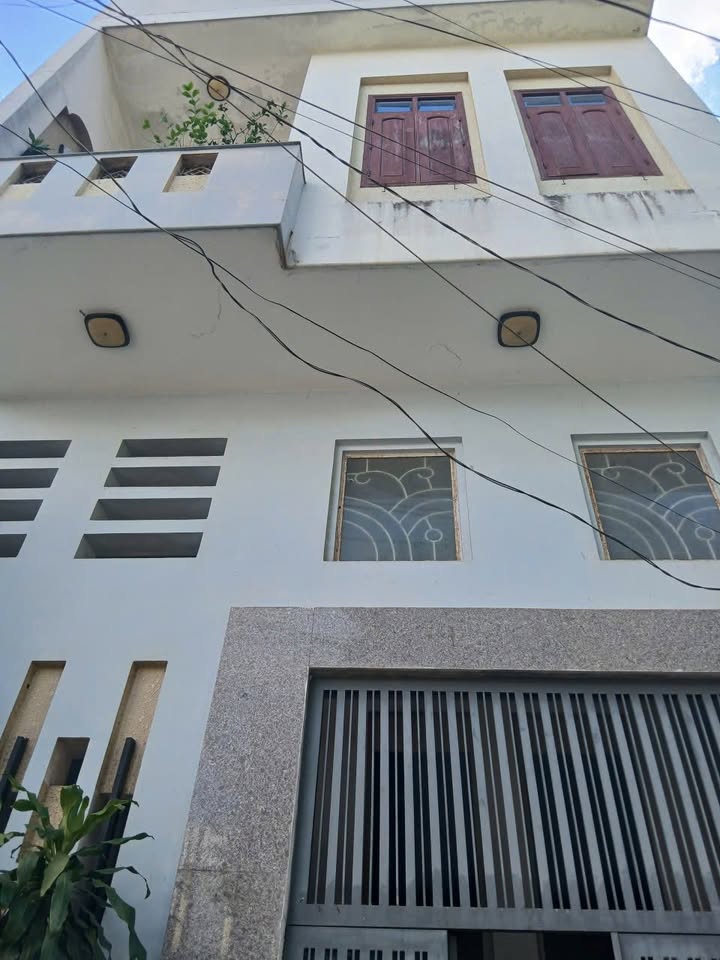 Nhà phố trung tâm Buôn Ma Thuột 120m² giá 15 tỷ - Khu vực VIP, tiềm năng kinh doanh lớn!