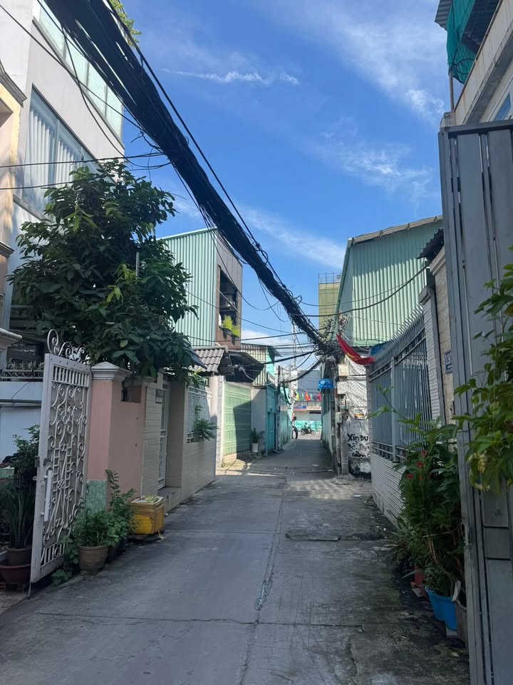 Nhà mặt tiền hẻm Nguyễn Thị Thập, Q7 - 60m² giá 12 tỷ - Chính chủ bán gấp!