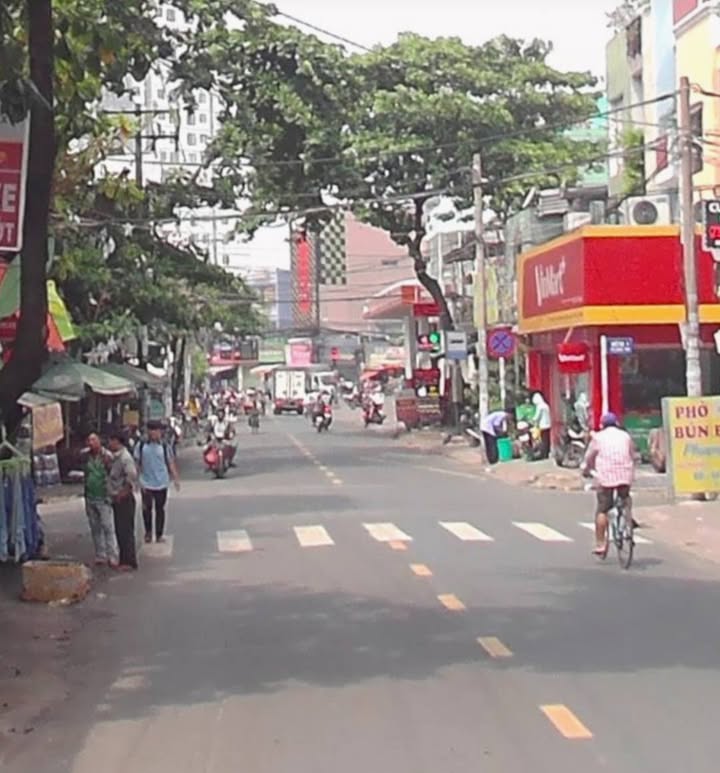 Nhà mặt tiền đường Văn Cao quận Tân Phú 68m² giá 13.8 tỷ - Cơ hội đầu tư tuyệt vời!