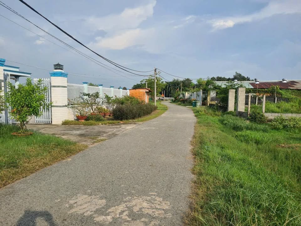 Đất mặt tiền nhựa Tân Thông Hội Củ Chi 96m² giá chỉ 2 tỷ - Đầu tư sinh lời cao!