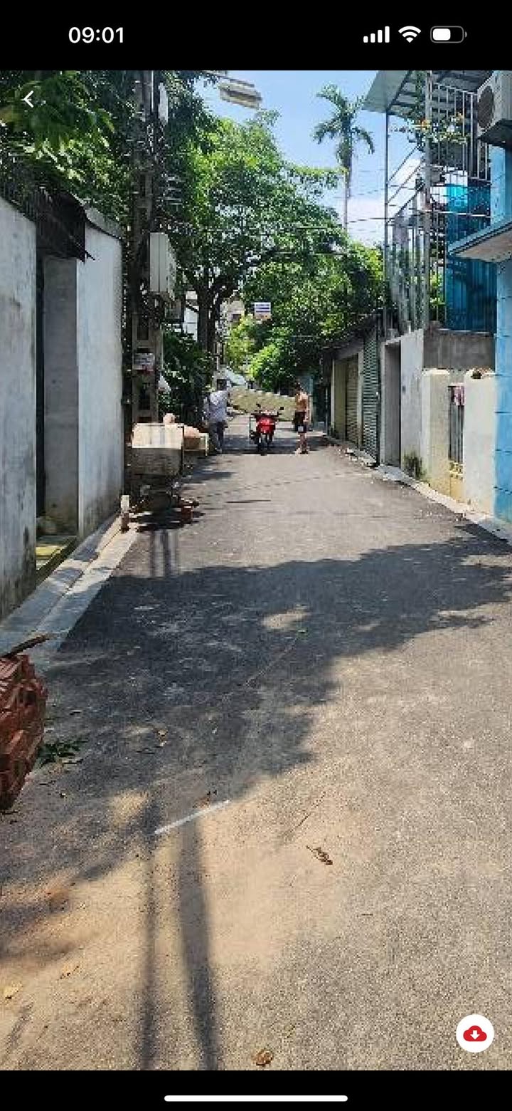 Đất Ngọc Thụy 68.2m² giá 9 tỷ - Bán gấp tặng nhà 3 tầng!