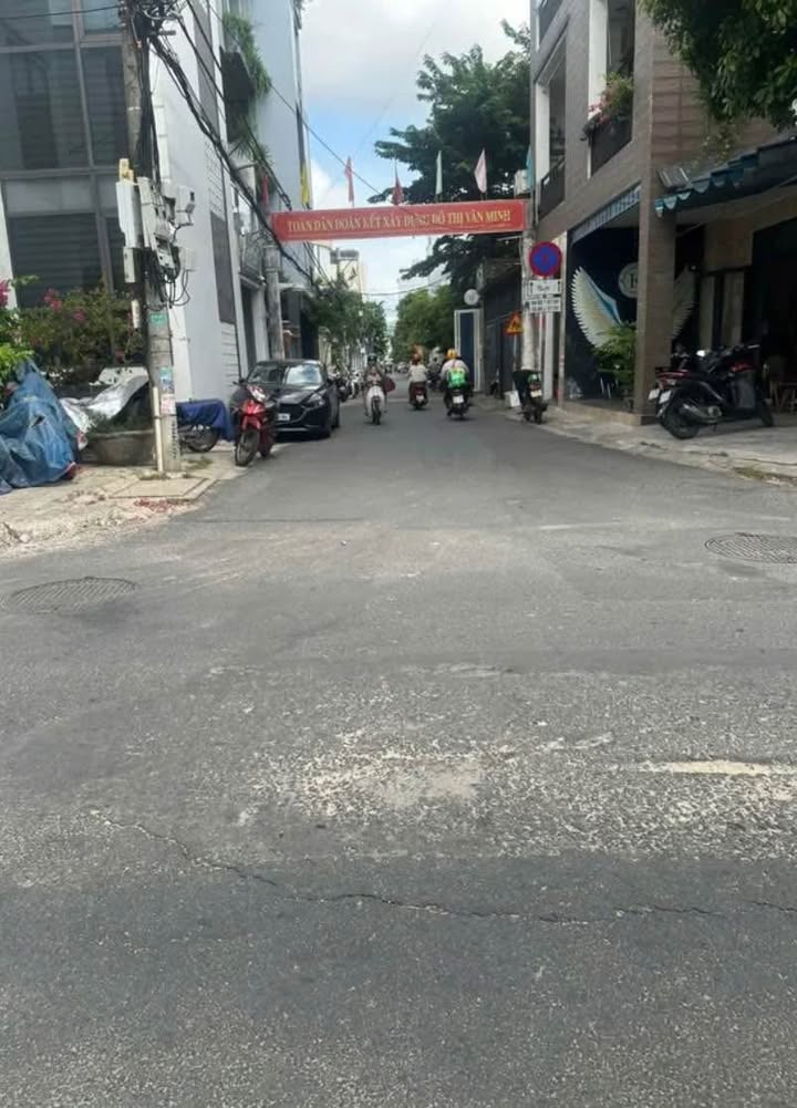 Nhà cấp 4 gác lững đường Lê Hữu Trác, Đà Nẵng 117m² giá 7.6 tỷ - Gần biển, tiện ích đầy đủ!