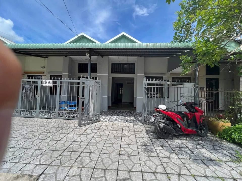 Nhà riêng Vĩnh Long 76.5m² giá 1.65 tỷ - Hướng Đông Nam, an ninh tốt!