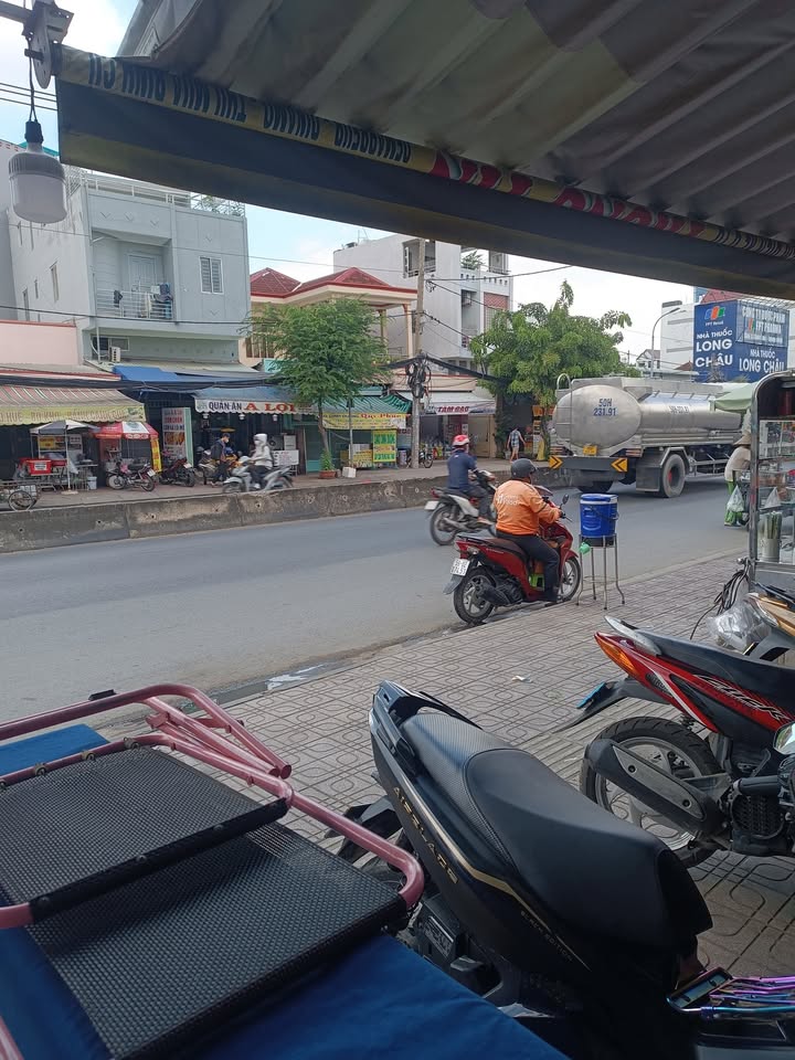 Nhà mặt tiền đường Huỳnh Tấn Phát, Phú Thuận, Quận 7 - 107m², giá chỉ 18 tỷ!