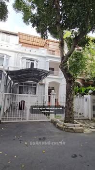 Biệt thự Phú Mỹ Hưng 126m² giá 38 tỷ - Hạ tầng đỉnh cao, tiện ích bủa vây!