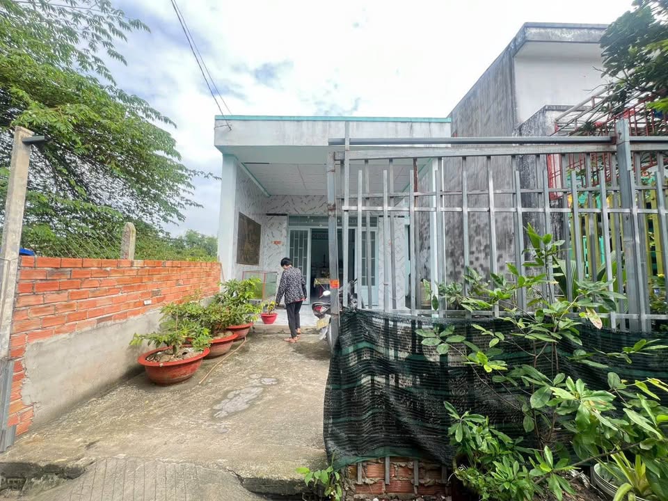 Nhà phố Đức Hòa Đông 126m² giá 1.35 tỷ - Sổ hồng chính chủ!