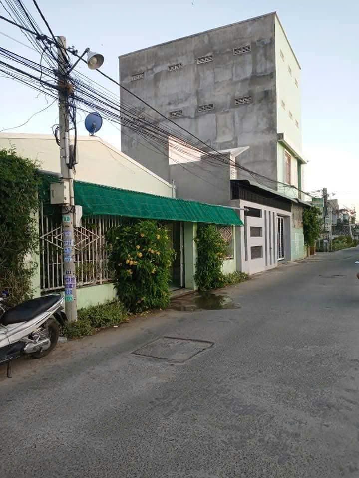 Nhà riêng Phan Thiết 100m² giá 2.5 tỷ - Khu dân cư an ninh tốt!