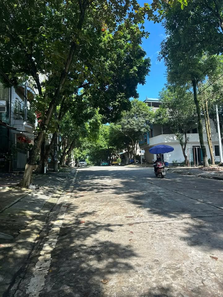 Nhà bán đường Nguyễn Đức Cảnh, phường Lào Cai, 90m² - Giá chỉ 2 tỷ VND!