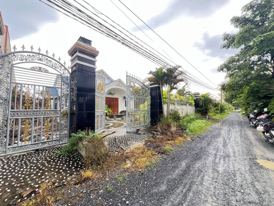 Biệt thự vườn Đức Hòa 510m² giá 4 tỷ - Đối diện công viên Võ Văn Tần!