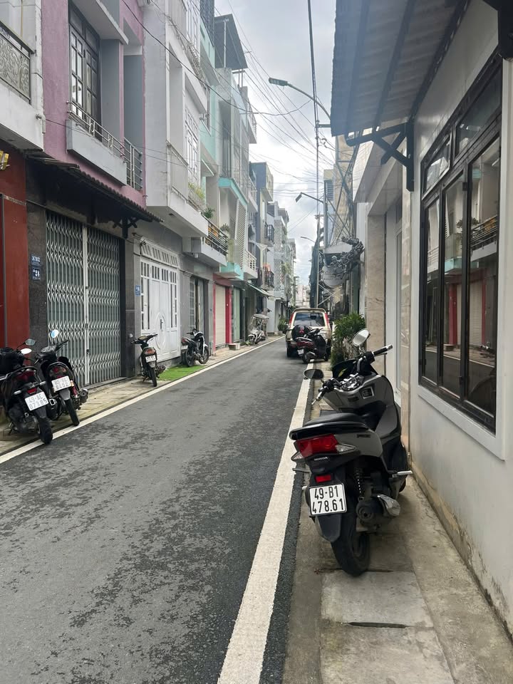 Nhà phố 2 tầng đường Phan Đình Phùng, Đà Lạt 44m² giá 6.5 tỷ - Chính chủ bán gấp!