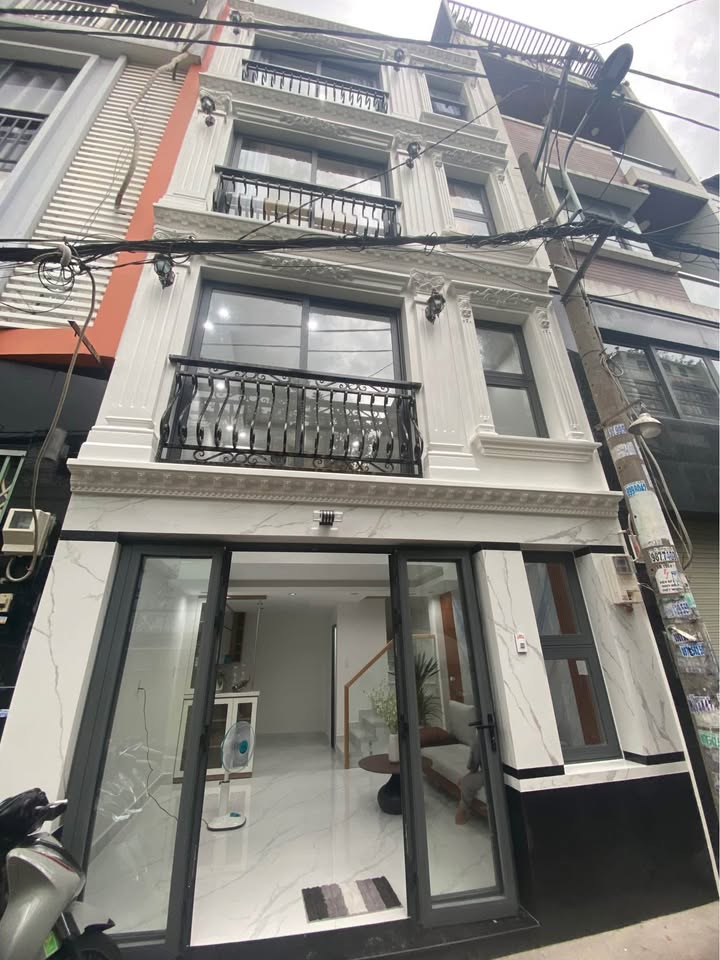 Nhà 4 tầng Ngô Đức Kế, Bình Thạnh 30m² giá 7.7 tỷ - Sẵn sàng vào ở ngay!