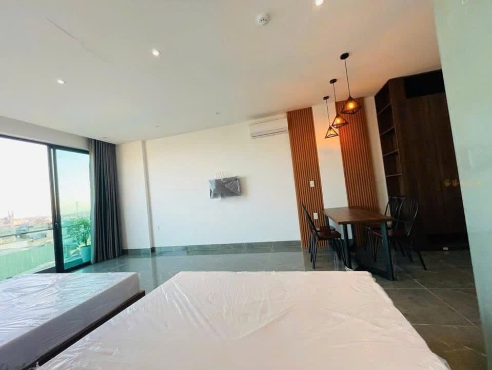 Căn hộ 1PN đường Thành Thái 50m² giá 6 triệu - Full nội thất, view cầu Nguyễn Tri Phương!
