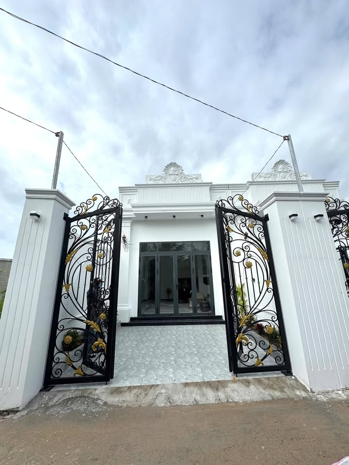 Nhà phố Mỹ Phong 97m² giá 1.53 tỷ - Phong cách Tân Cổ Điển sang trọng!