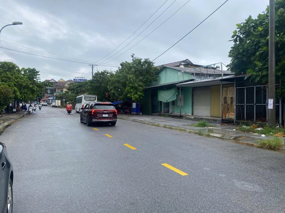 Mặt bằng cho thuê mặt tiền Đinh Liệt, phường Thủy Xuân 165m² - Địa điểm kinh doanh lý tưởng!