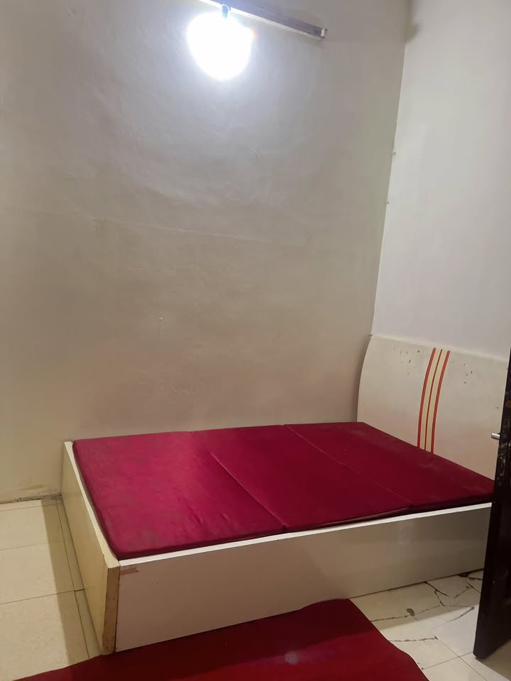 Phòng cho thuê Đường Bưởi Ba Đình 20m² giá 2.4 triệu - Gần ĐH Thủ Đô!