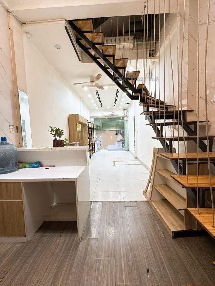 Cho thuê nhà mặt phố Lê Độ, Đà Nẵng 160m² giá 12 triệu - Kinh doanh mọi mặt hàng!